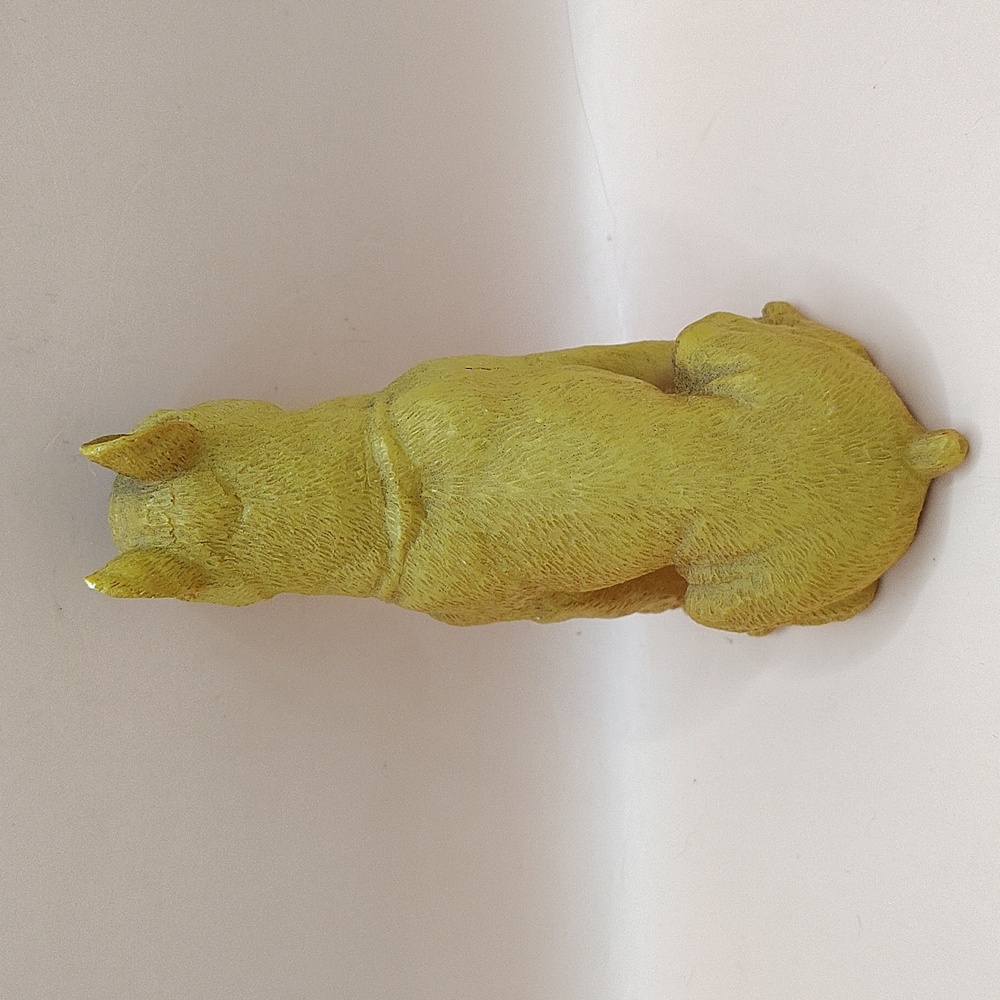 Resin Sitting Dog Figurine 5 Inches - Picture 4 of 5